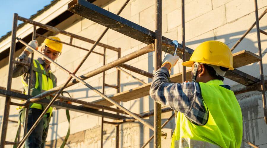 Professional gutter cleaning in Burbank, WA